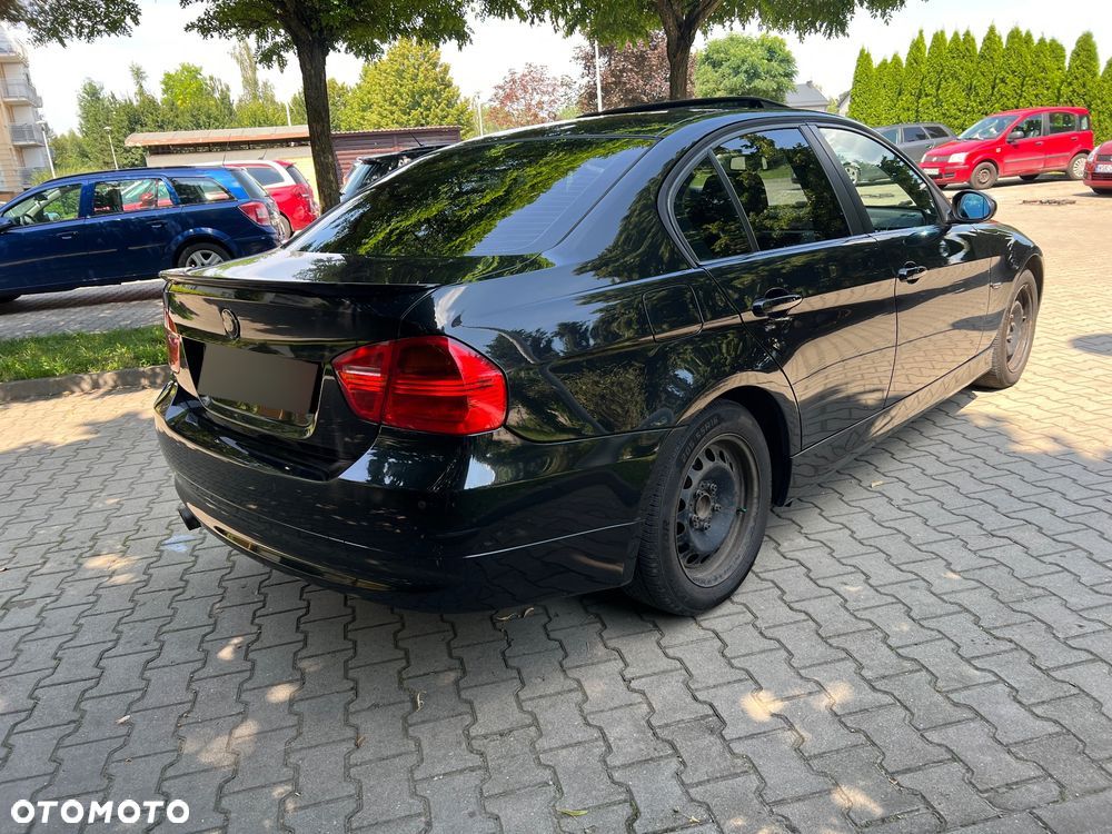 BMW Seria 3 318i - 10