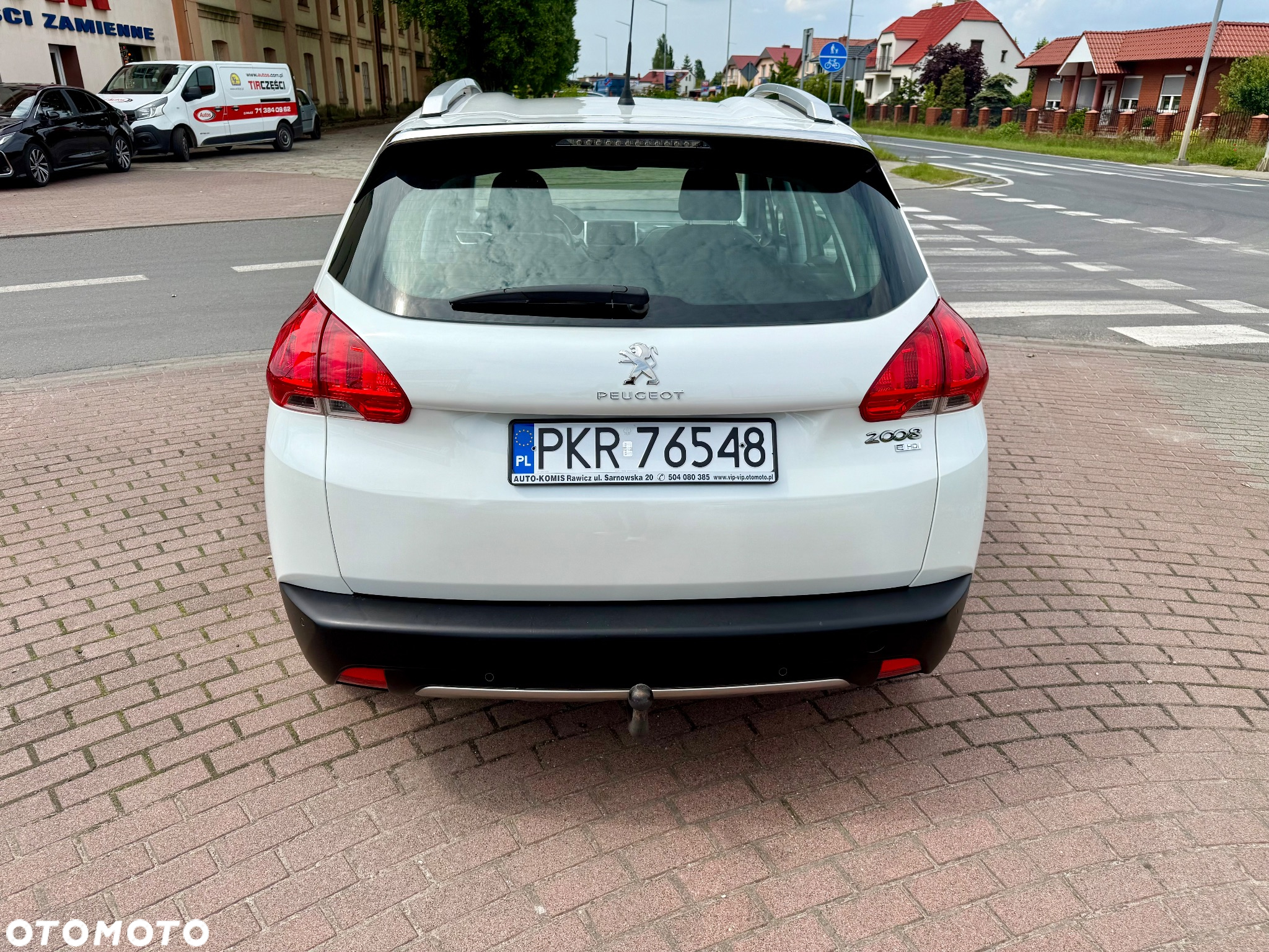 Peugeot 2008 1.6 e-HDi Allure S&S - 22