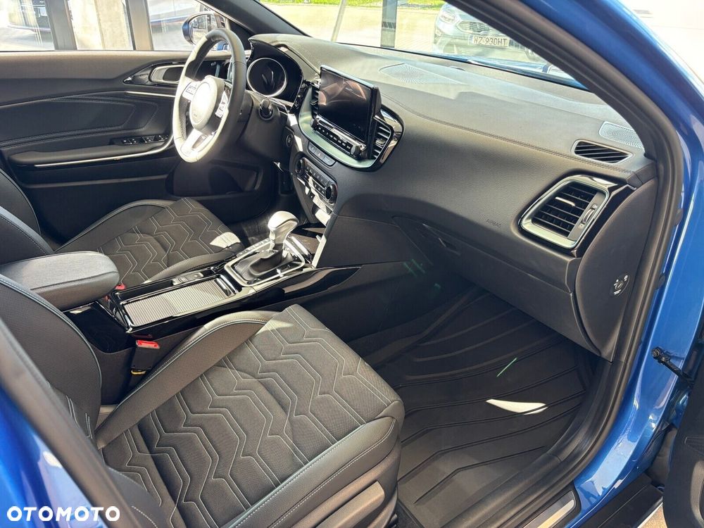 Kia XCeed - 15