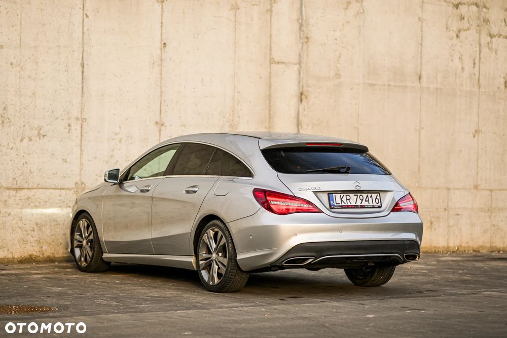 Mercedes-Benz CLA 180 7G-DCT Peak Edition - 21