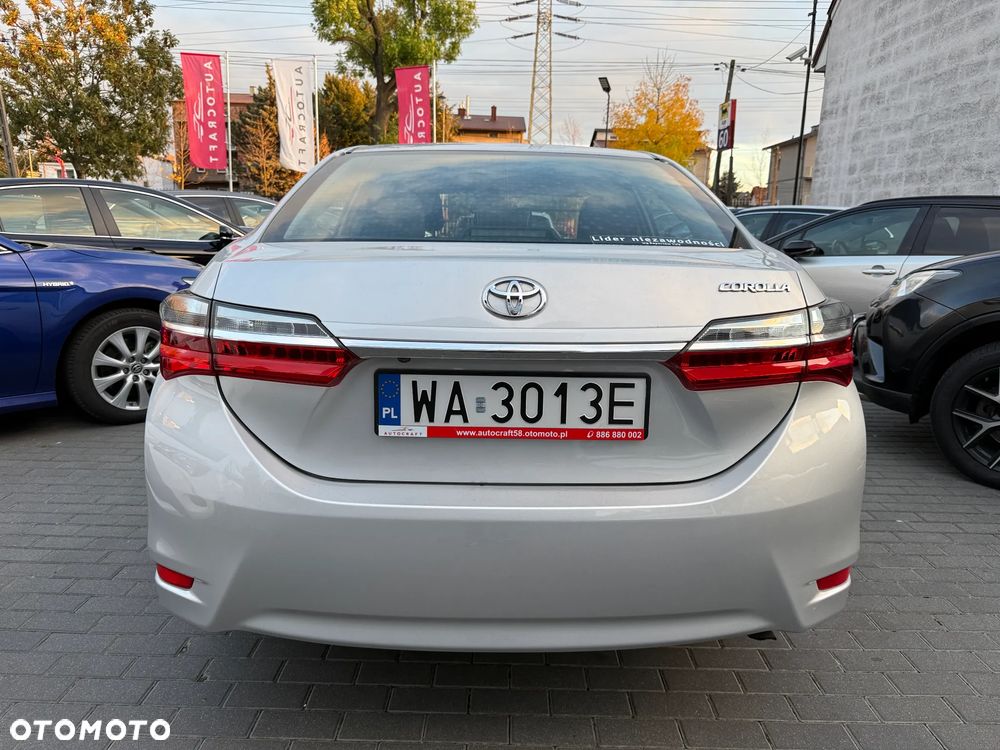 Toyota Corolla 1.6 Comfort - 16