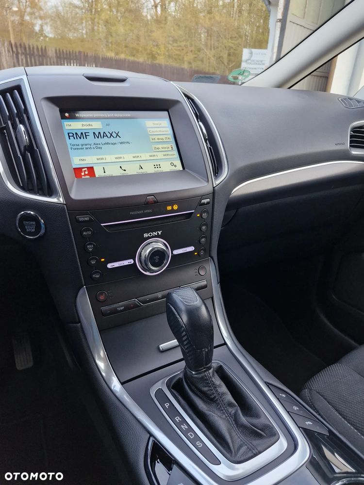 Ford S-Max 2.0 TDCi Titanium PowerShift - 24