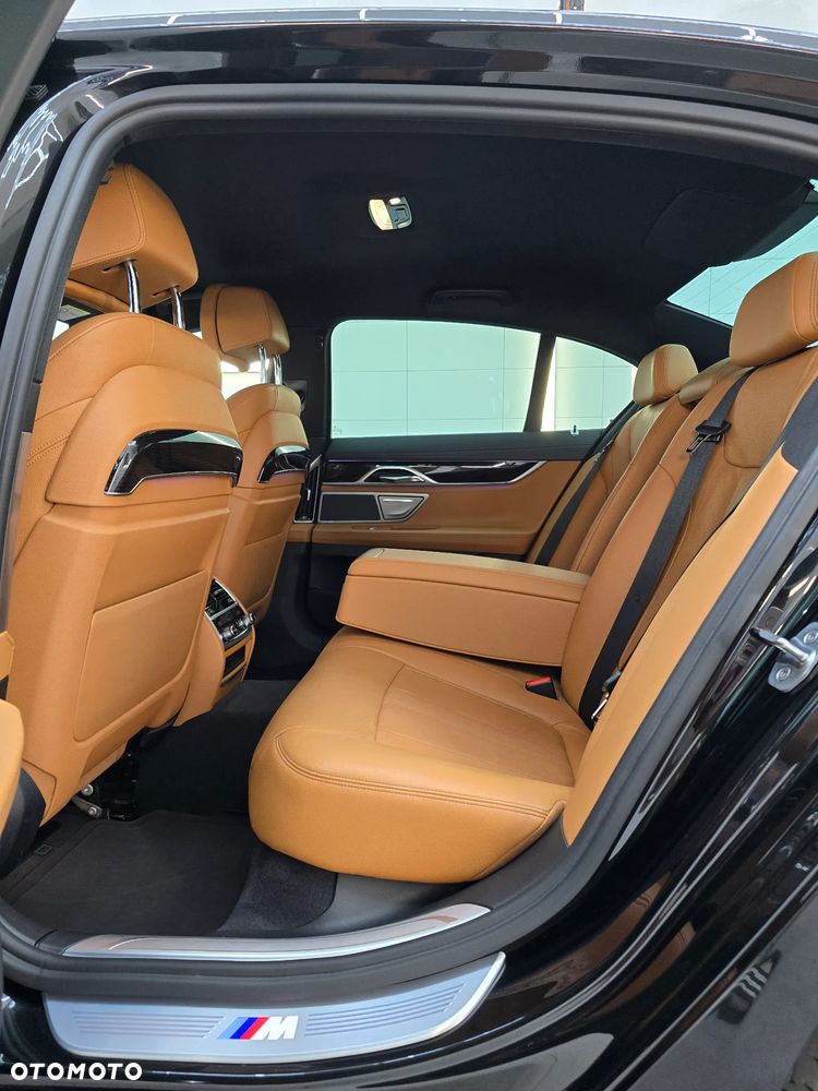 BMW Seria 7 730d xDrive - 25