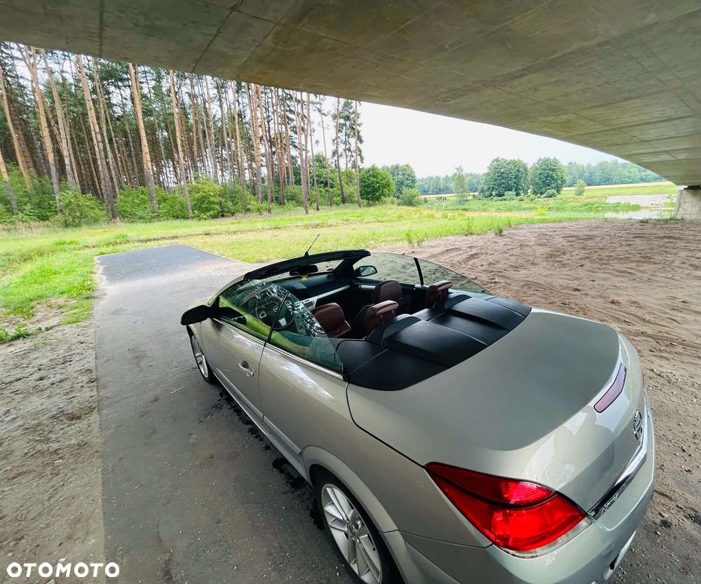 Opel Astra 1.6 Cosmo - 9