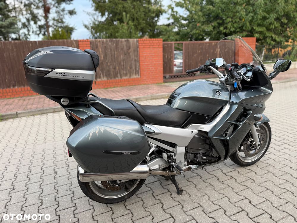 Yamaha FJR - 11