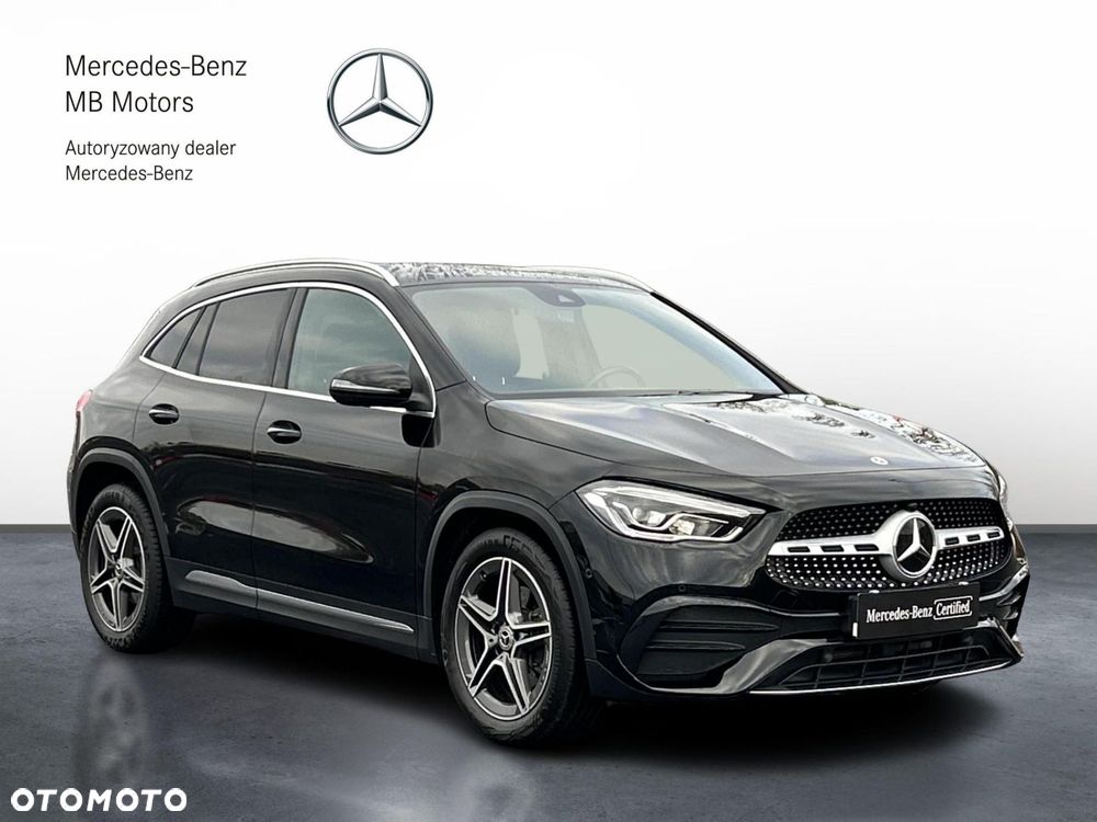 Mercedes-Benz GLA - 8