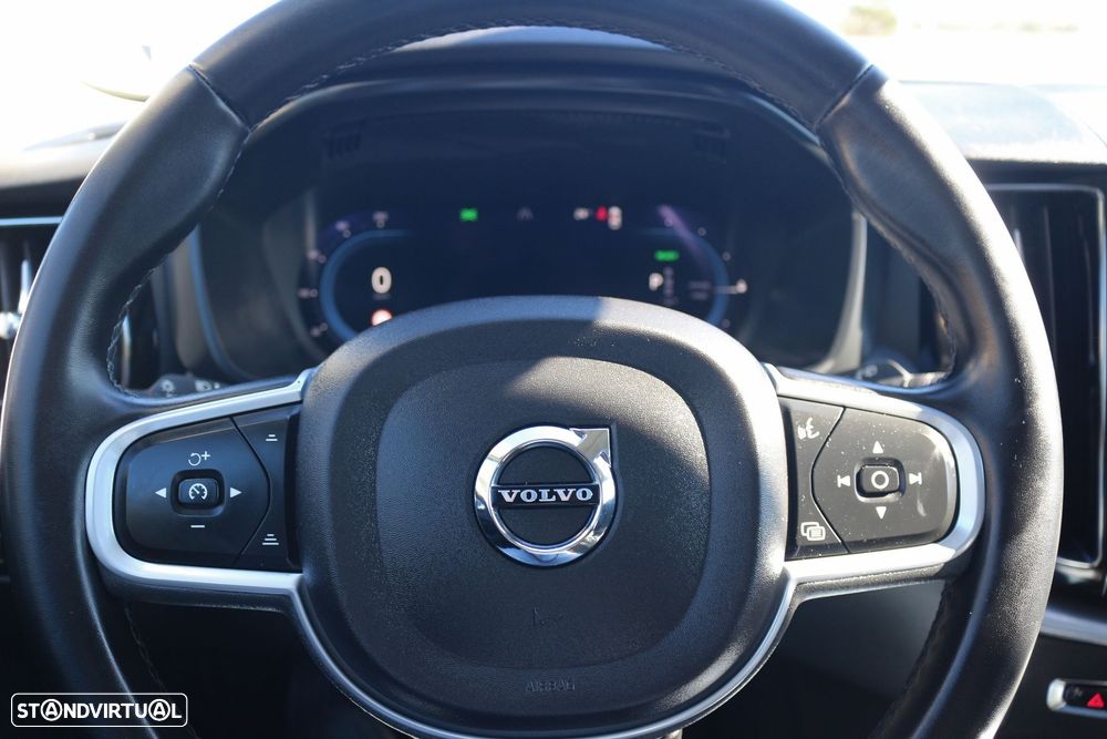 Volvo XC 60 2.0 T6 PHEV Inscription Expression AWD - 26