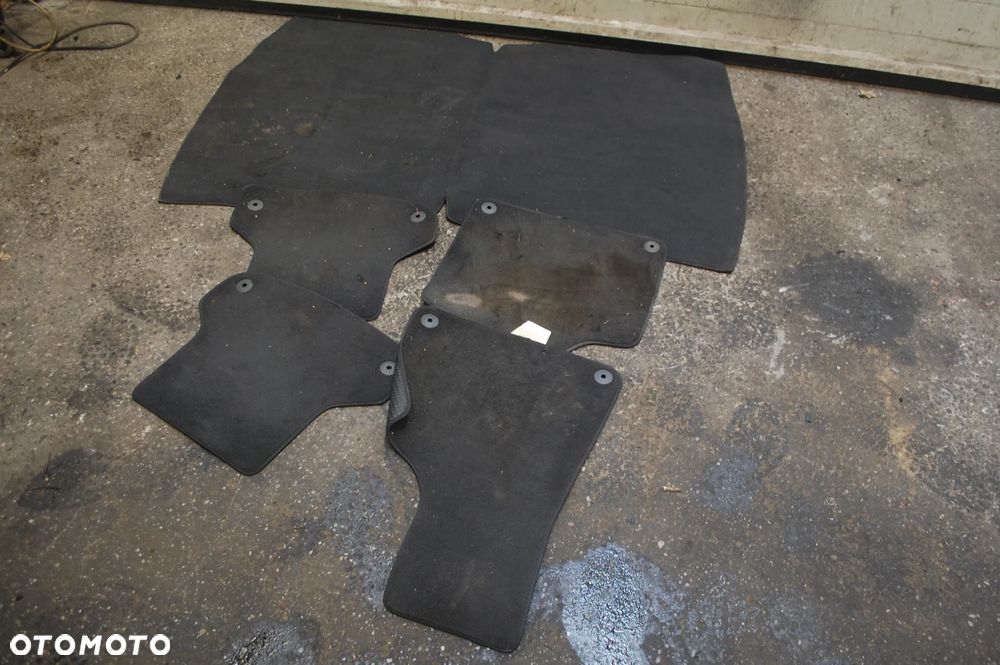 DYWANIKI WELUROWE KOMPLET AUDI A3 8P 3D - 1