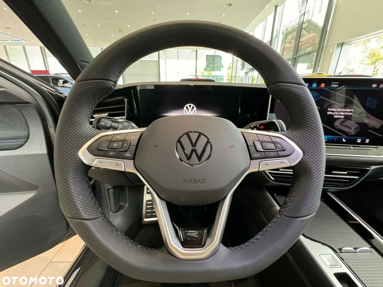 Volkswagen Passat - 13