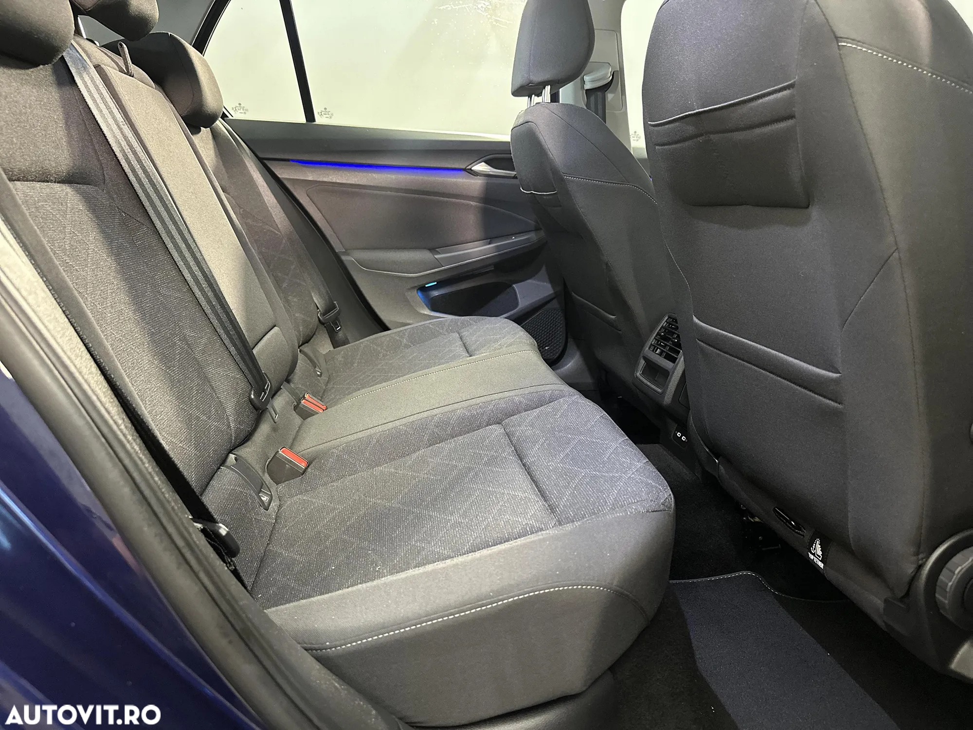 Volkswagen Golf - 12