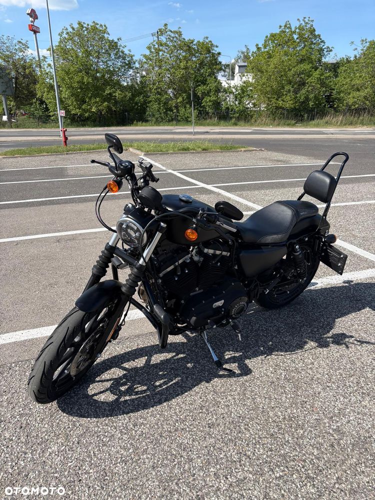 Harley-Davidson Sportster Iron 883 - 2