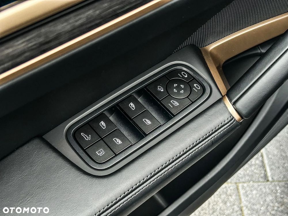Porsche Cayenne S E-Hybrid PHEV Black Edition - 14