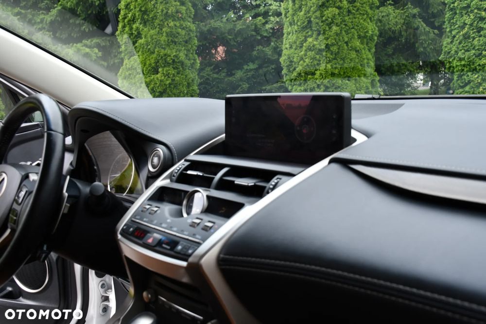 Lexus NX 300 AWD Executive Line - 24
