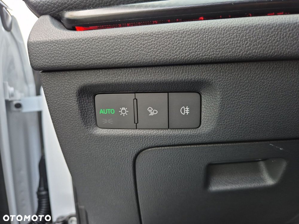Skoda Octavia 1.5 TSI mHEV Sportline DSG - 24