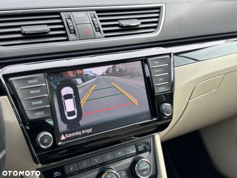 Skoda Superb 2.0 TDI 4x4 DSG L&K - 37
