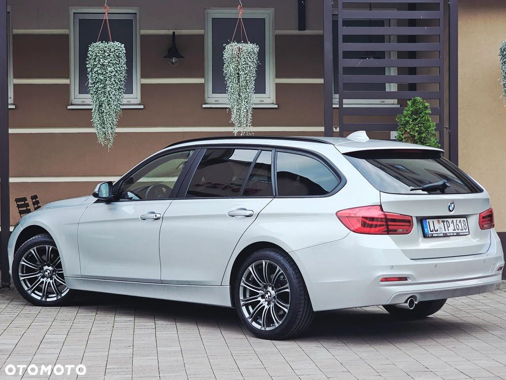 BMW Seria 3 318d Touring Sport Line - 21