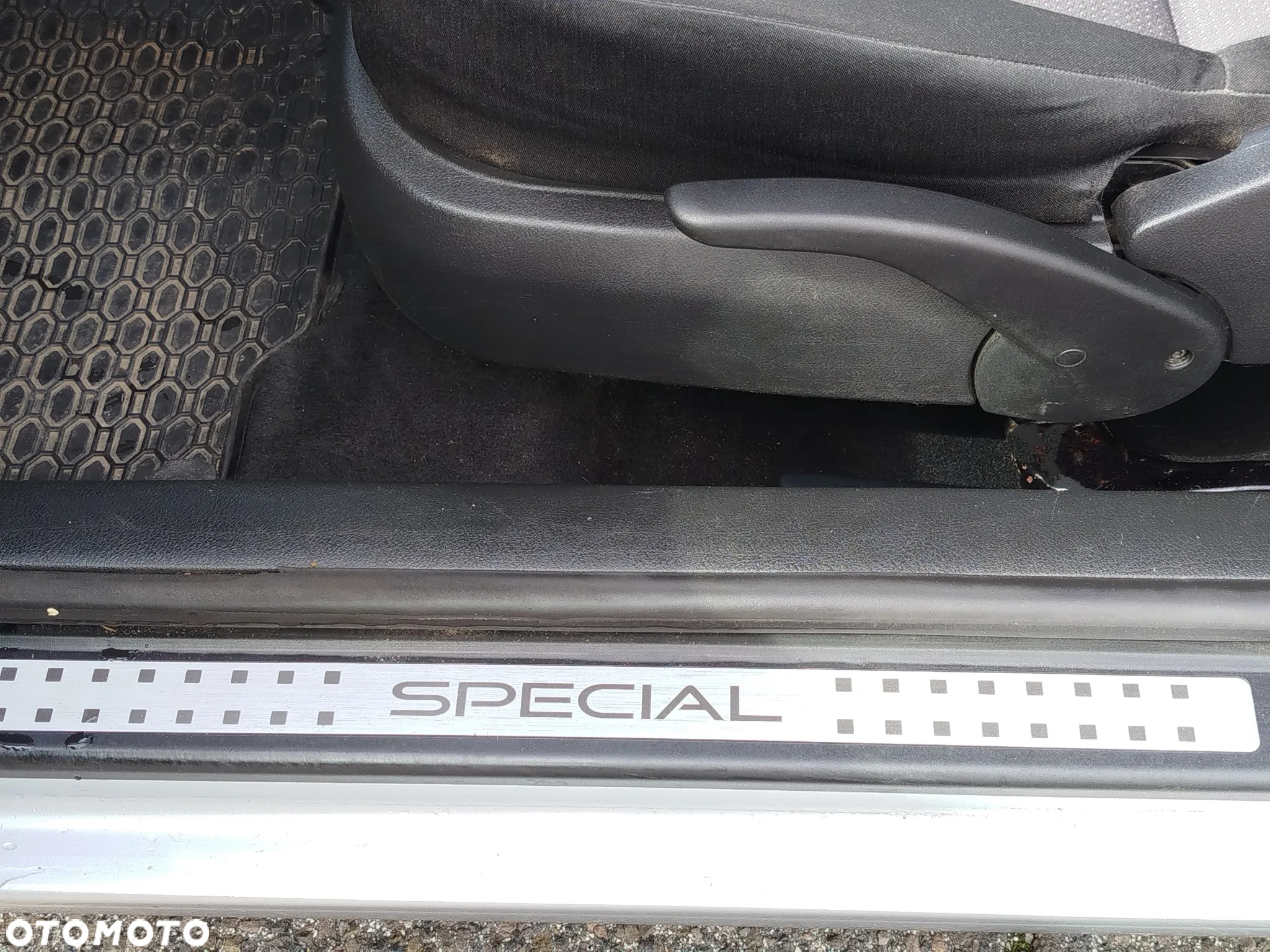 Volkswagen Golf 1.6 Automatik Sportline - 28