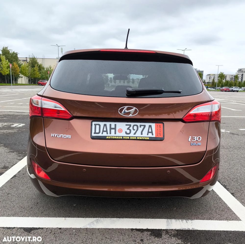 Hyundai i30 blue 1.6 GDI Trend - 2