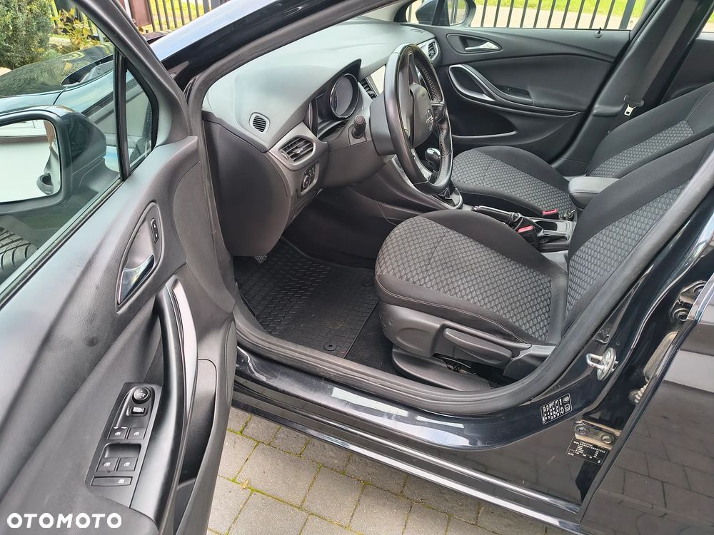 Opel Astra 1.4 Turbo Dynamic - 33