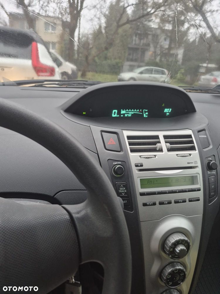 Toyota Yaris 1.0 Terra A/C - 6