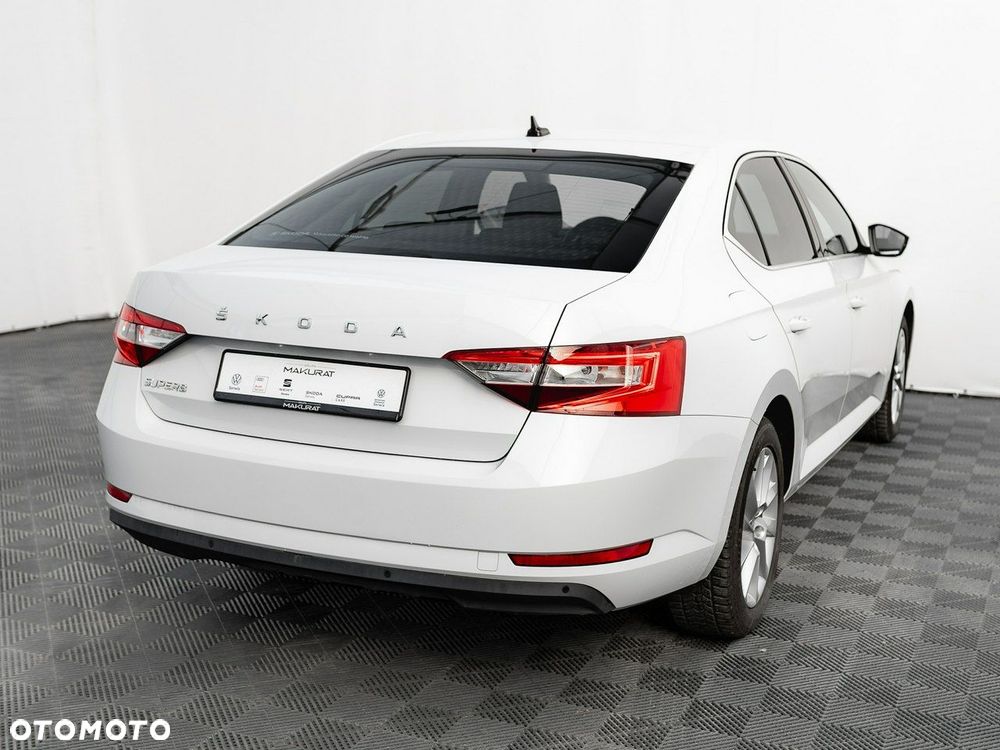 Skoda Superb 2.0 TDI SCR Ambition DSG - 6