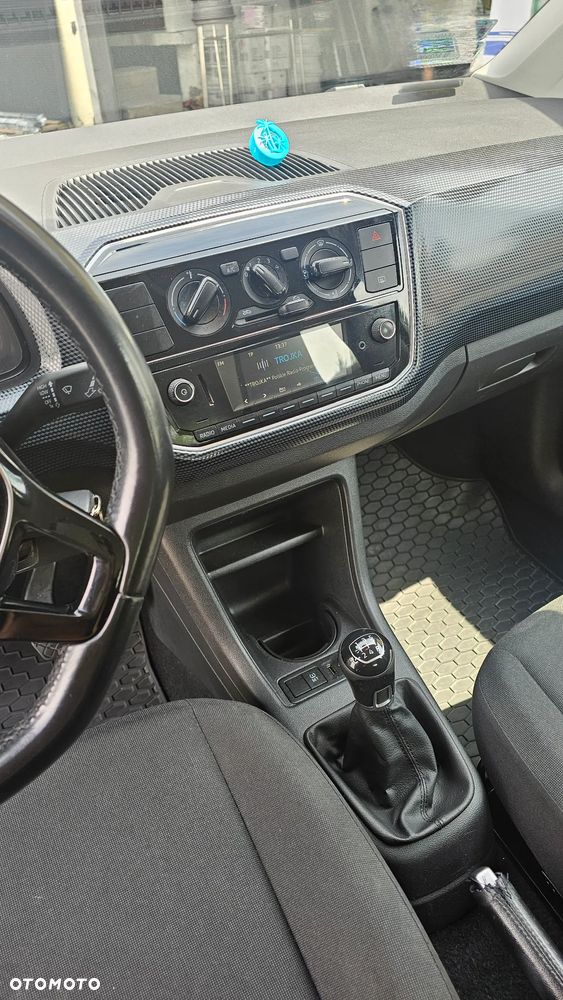 Volkswagen up! 1.0 high - 8