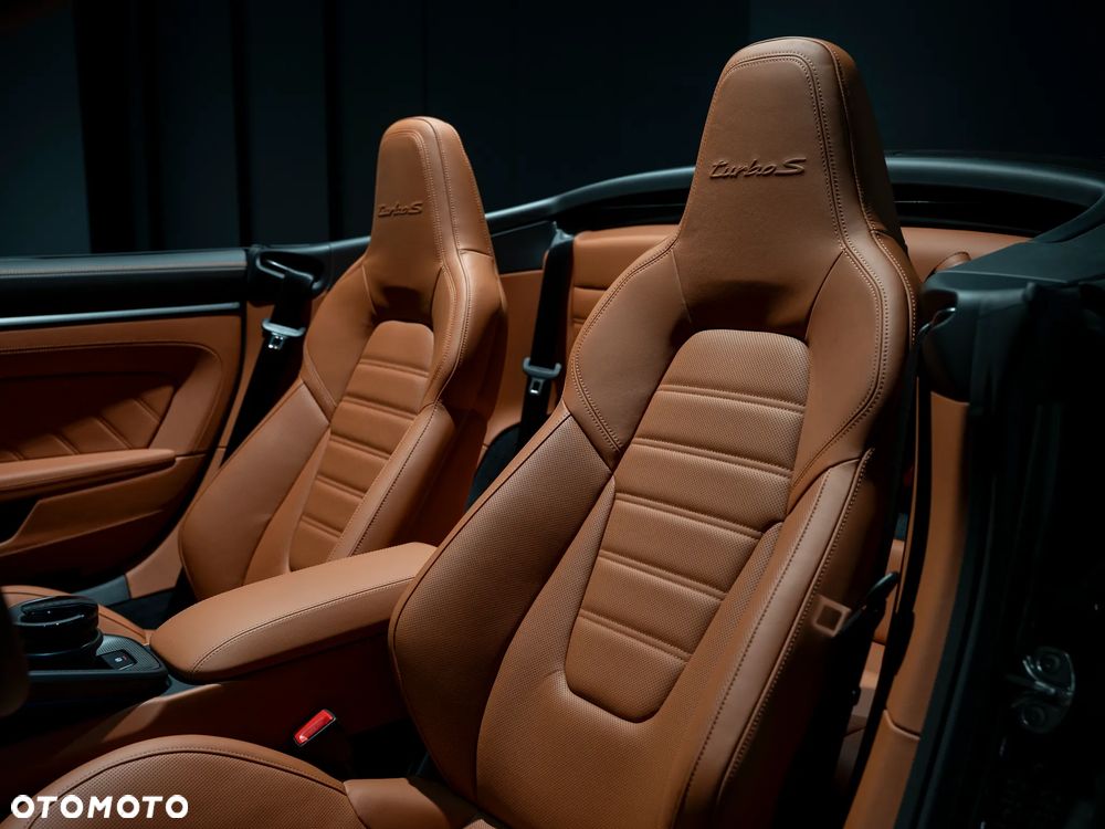 Porsche 911 Carrera Turbo S - 30