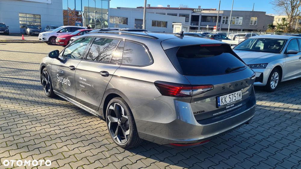 Skoda Superb 2.0 TDI SCR 4x4 Sportline DSG - 6