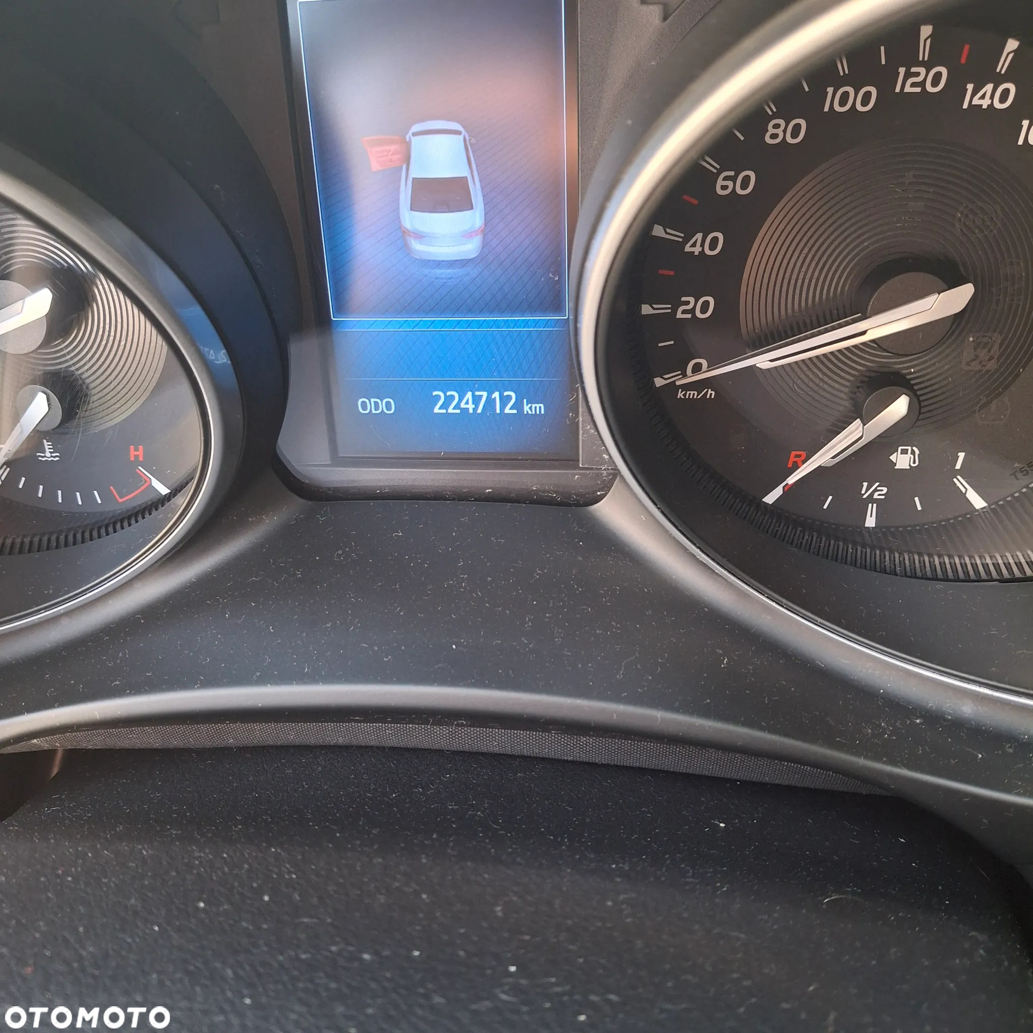 Toyota Avensis 1.8 Premium - 13