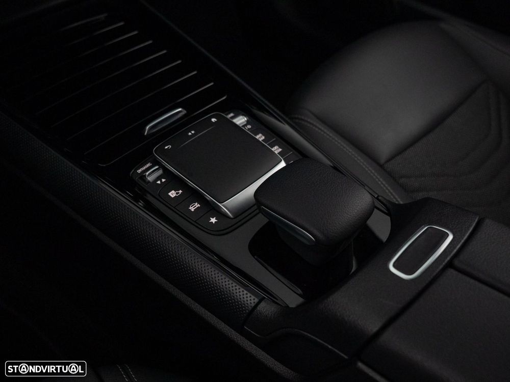 Mercedes-Benz GLA 250 e Style - 27