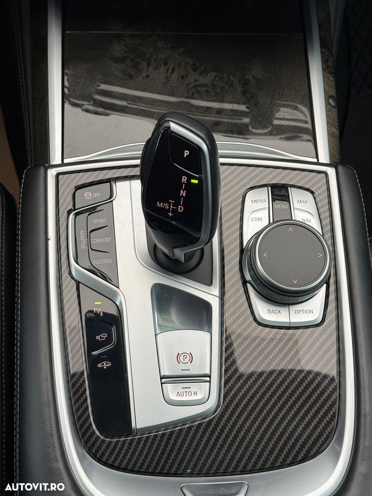 BMW Seria 7 730Ld xDrive MHEV - 30