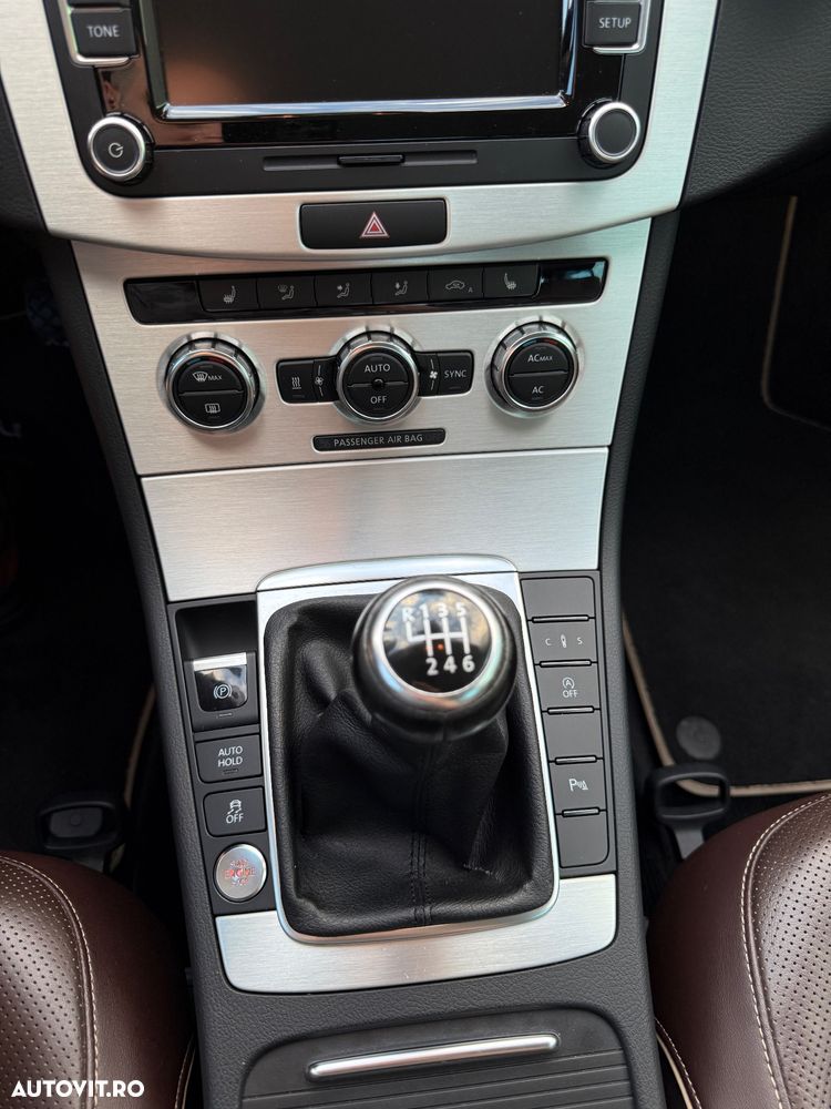 Volkswagen Passat 2.0 Blue TDI SCR Exclusive - 11