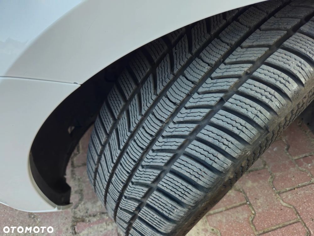 Volkswagen Passat Variant 2.0 TDI SCR DSG Comfortline - 20