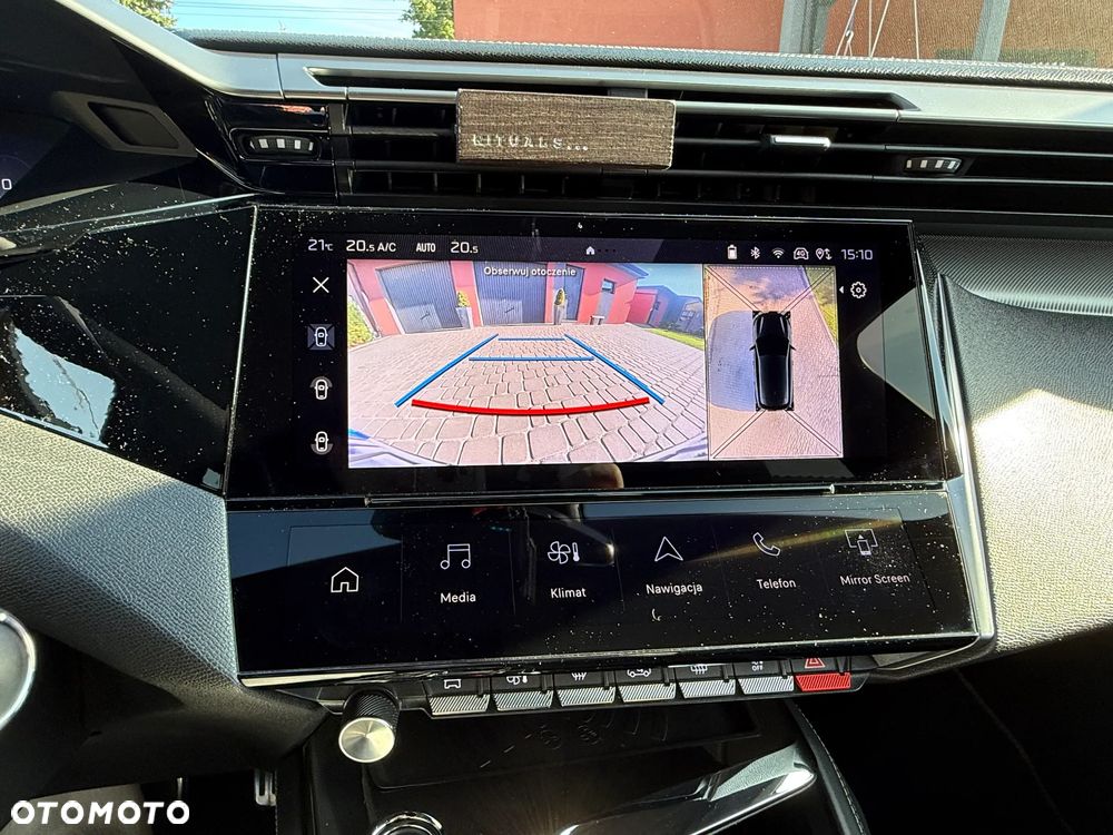 Peugeot 308 Plug-In Hybrid 225 e-EAT8 GT - 12