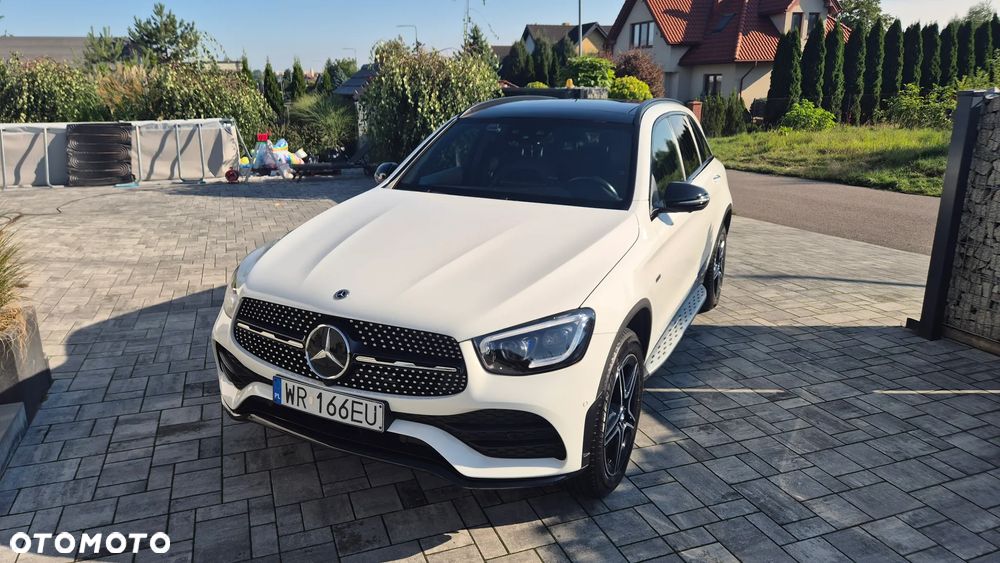 Mercedes-Benz GLC 300 e 4-Matic Business Edition - 12