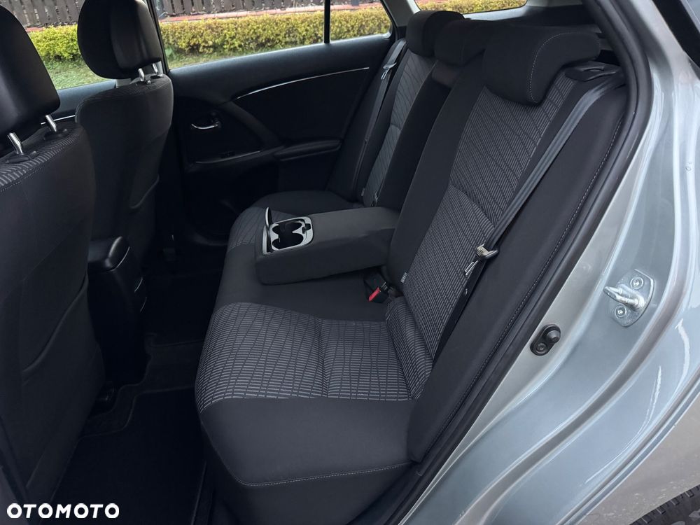 Toyota Avensis 2.0 D-4D Sol Premium - 15