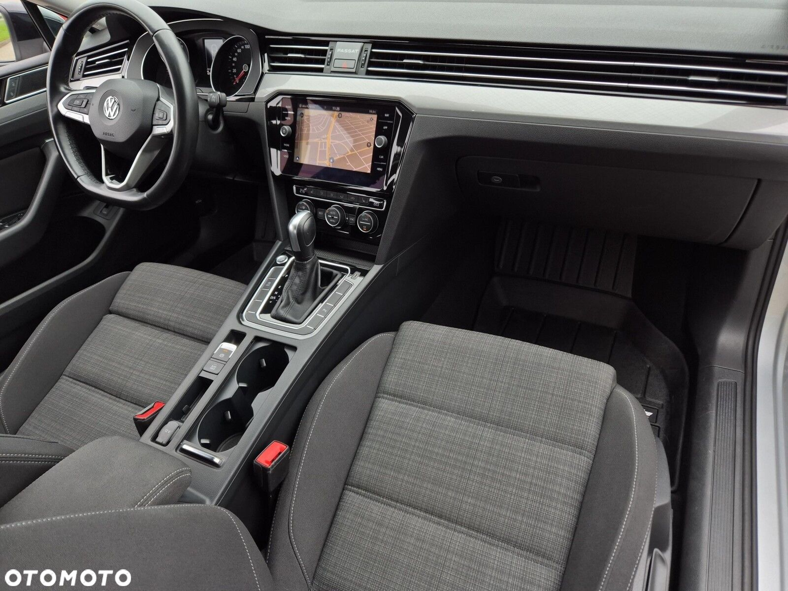 Volkswagen Passat 2.0 TSI Business DSG - 10