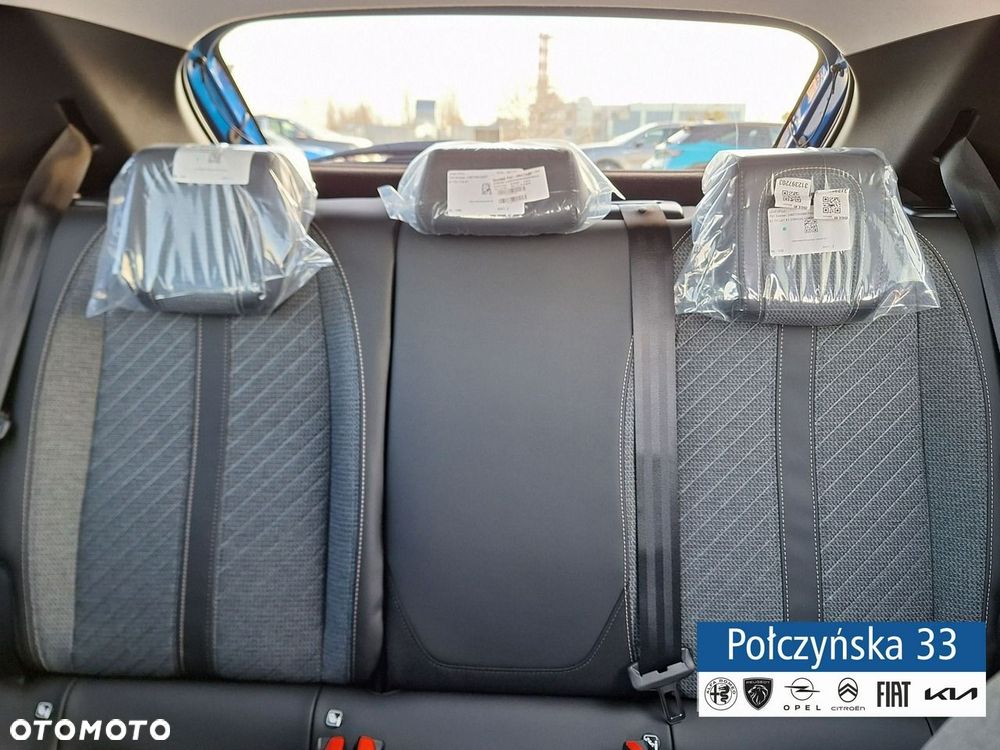 Peugeot 208 - 38