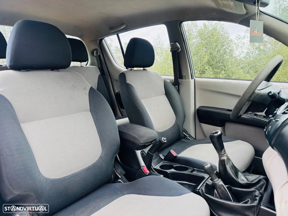 Mitsubishi L200 2.5 DI-D CD Intense AC/JLL - 25