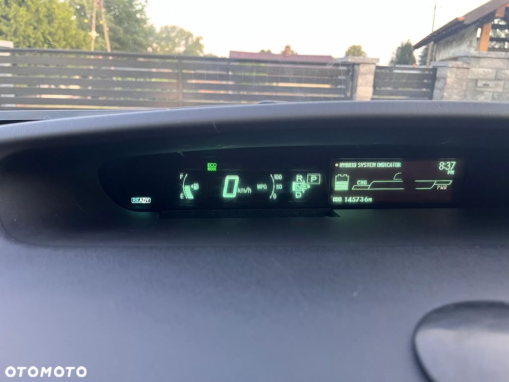 Toyota Prius (Hybrid) - 13