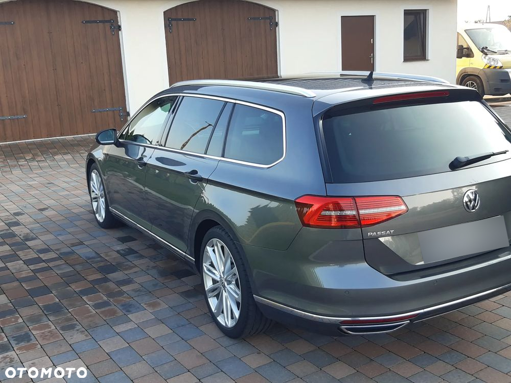 Volkswagen Passat - 25
