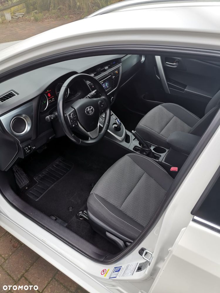 Toyota Auris - 10