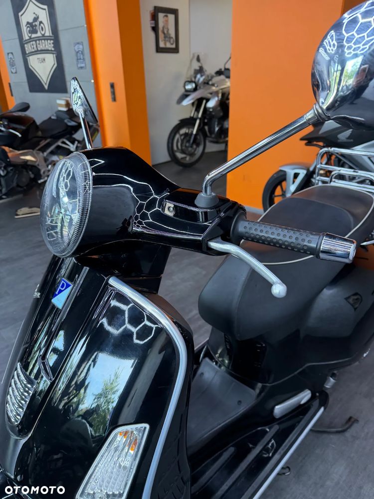 Vespa GTS - 12