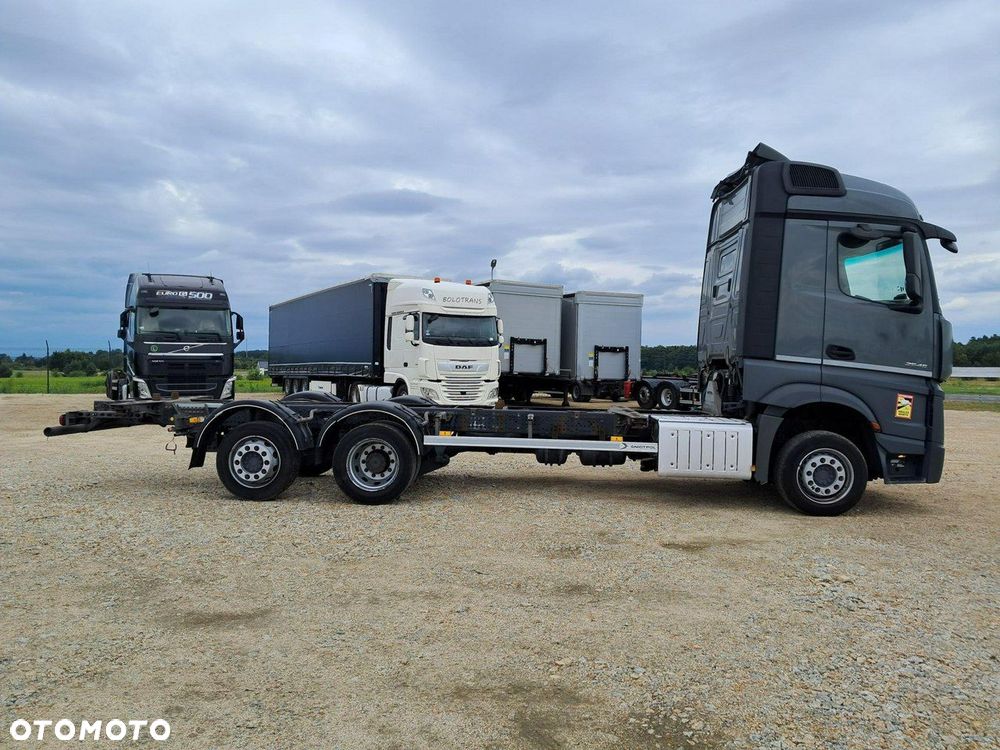Mercedes-Benz Actros - 4