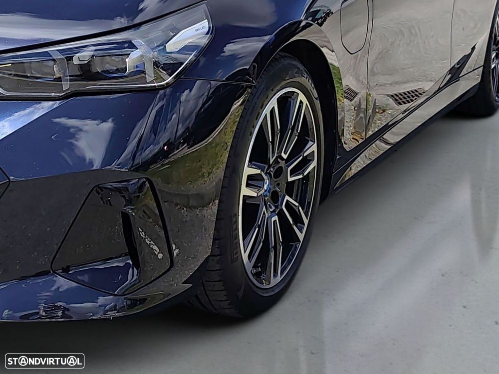 BMW 530 e Pack Desportivo M - 4