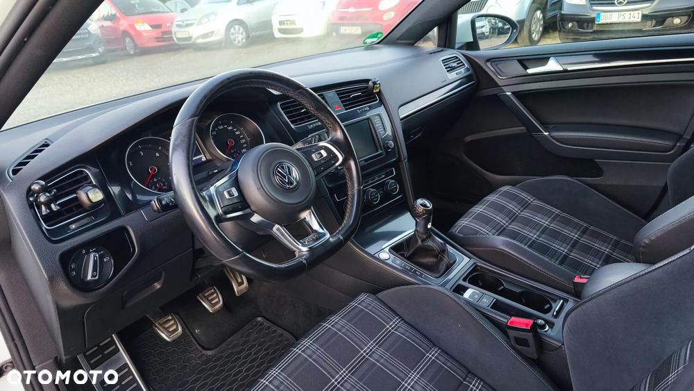 Volkswagen Golf GTD (BlueMotion Technology) - 16