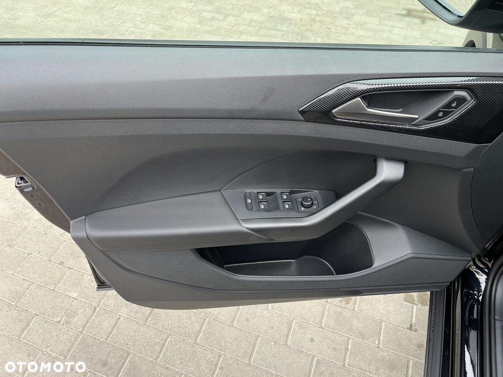 Volkswagen T-Cross 1.0 TSI Life Plus DSG - 29