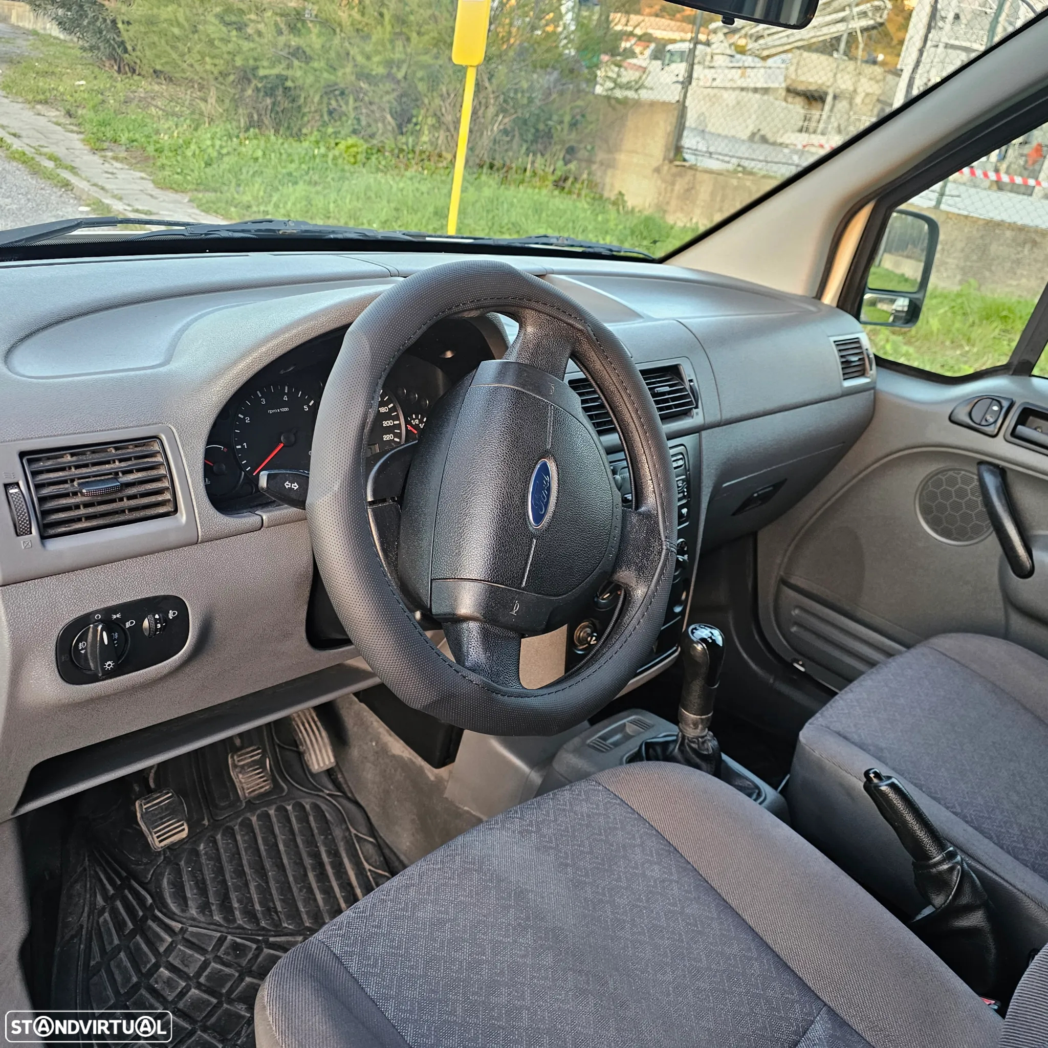 Ford Connect - 11