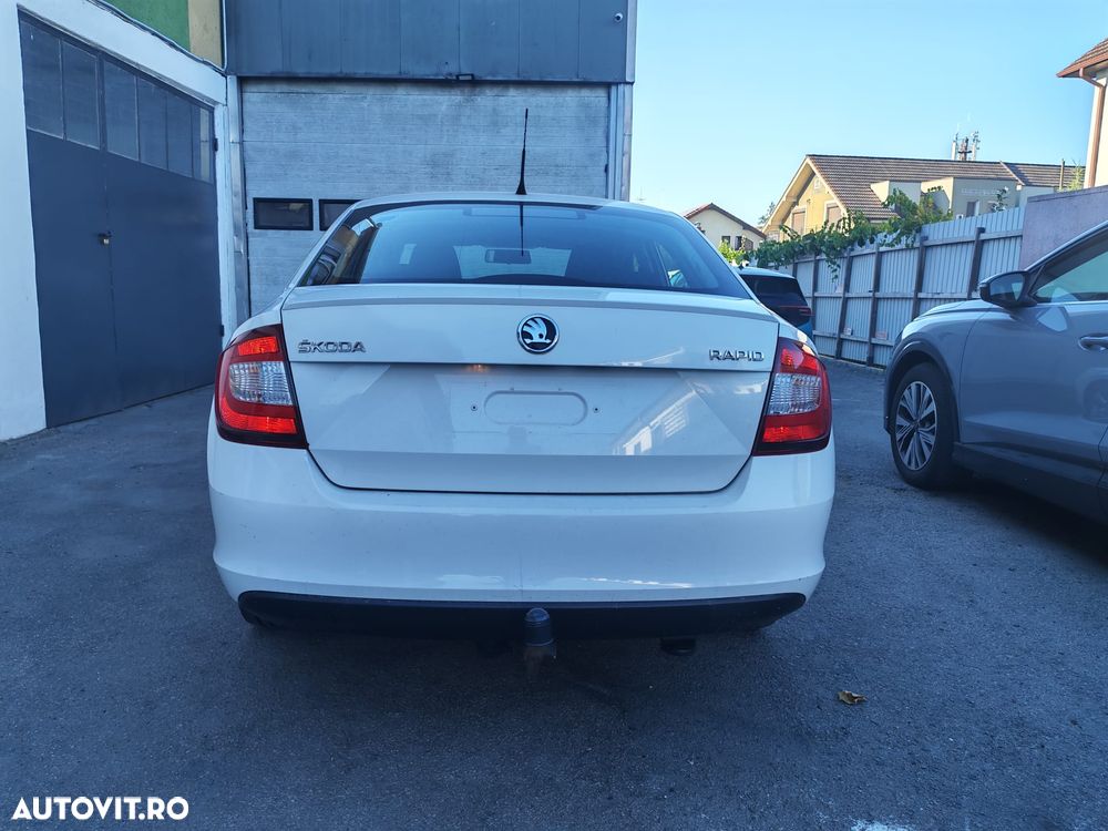 Skoda RAPID 1.4 TSI DSG Elegance Green tec - 11