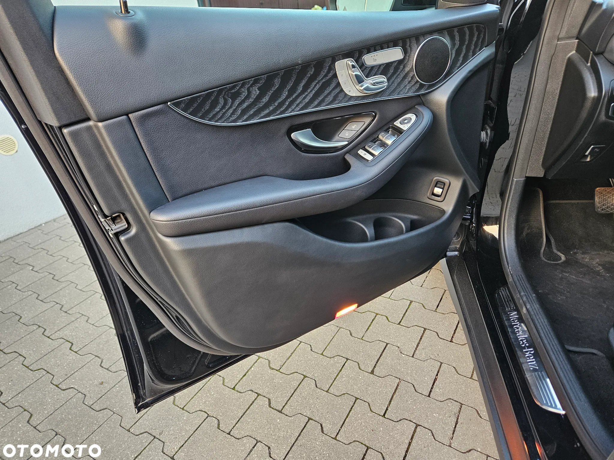 Mercedes-Benz GLC 300 4Matic 9G-TRONIC - 15